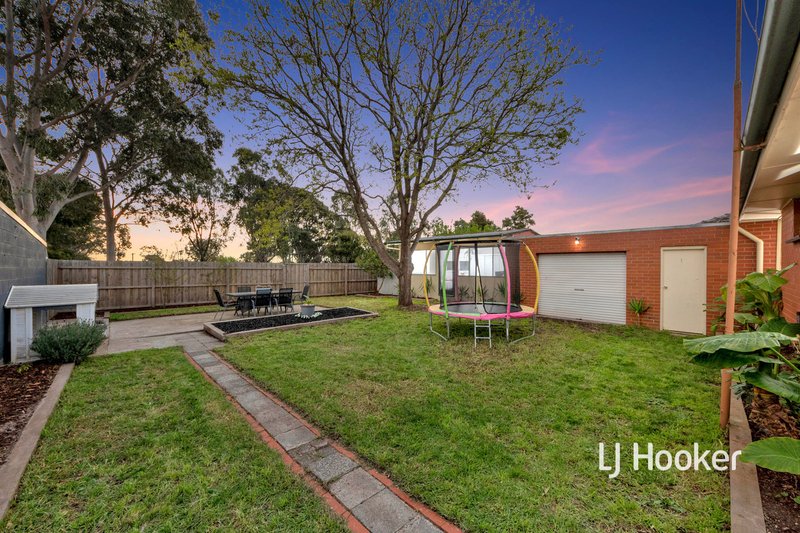 Photo - 35 View Street, Hampton Park VIC 3976 - Image 17