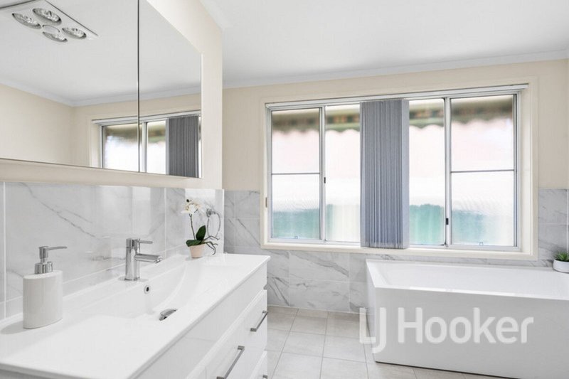 Photo - 35 Vost Drive, Sanctuary Point NSW 2540 - Image 9