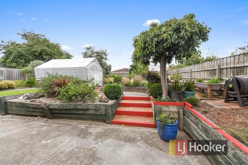 Photo - 35 Warana Drive, Hampton Park VIC 3976 - Image 13