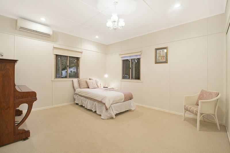 Photo - 35 Wardle Street, Mount Gravatt East QLD 4122 - Image 10