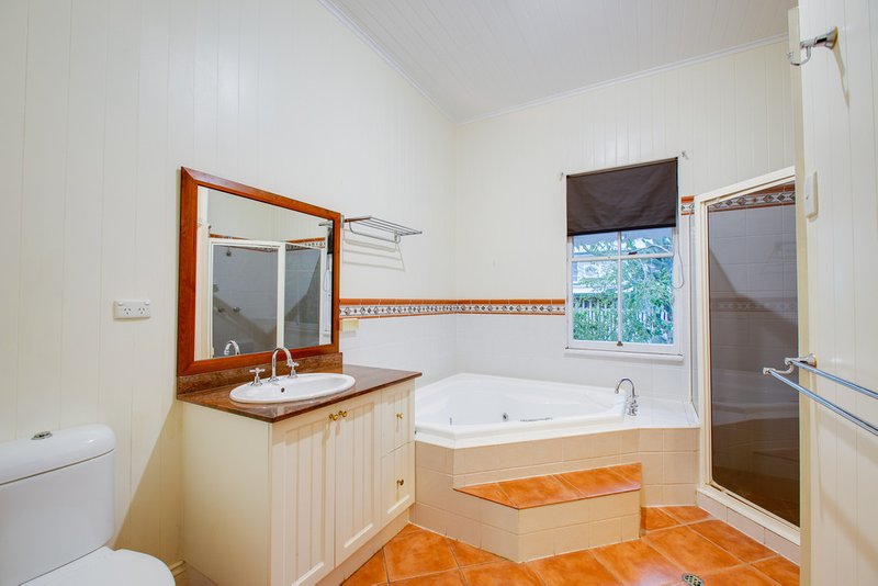 Photo - 35 Waterworks Road, North Ipswich QLD 4305 - Image 12