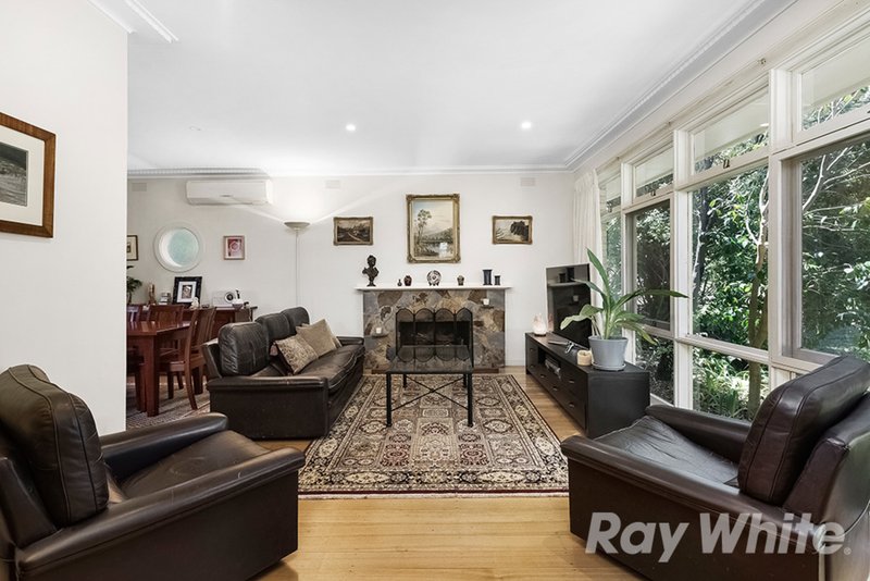 35 Wave Avenue, Mount Waverley VIC 3149