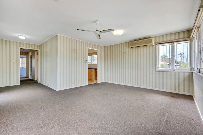 Photo - 35 Wedgetail Street, Inala QLD 4077 - Image 2