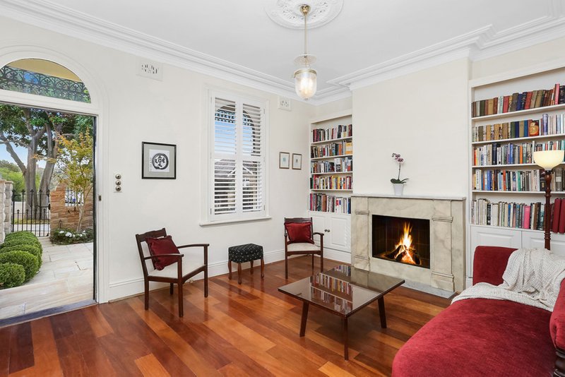 Photo - 35 Whaling Road, North Sydney NSW 2060 - Image 2