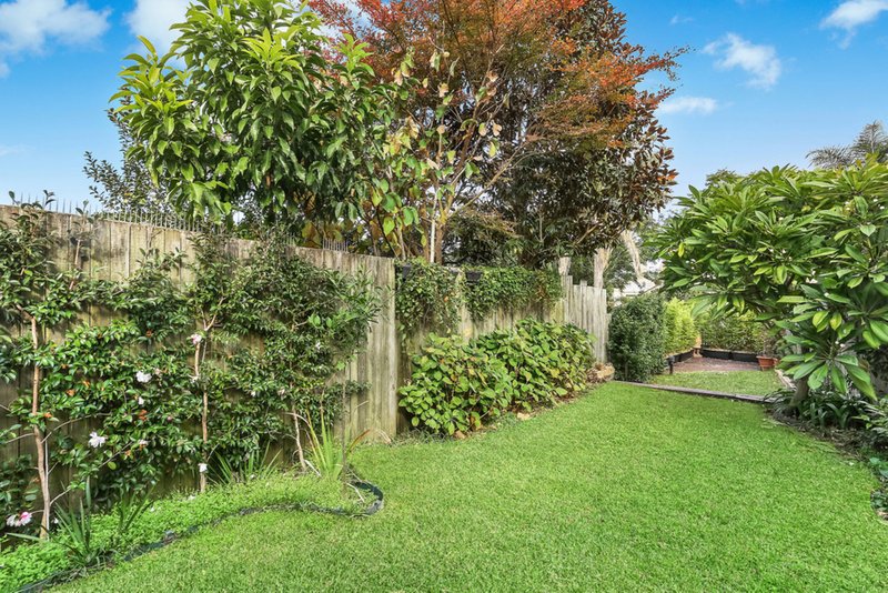 Photo - 35 Whaling Road, North Sydney NSW 2060 - Image 7