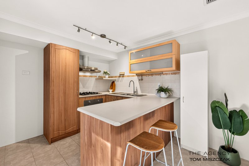 Photo - 3/5 Whitfield Street, Bassendean WA 6054 - Image 9