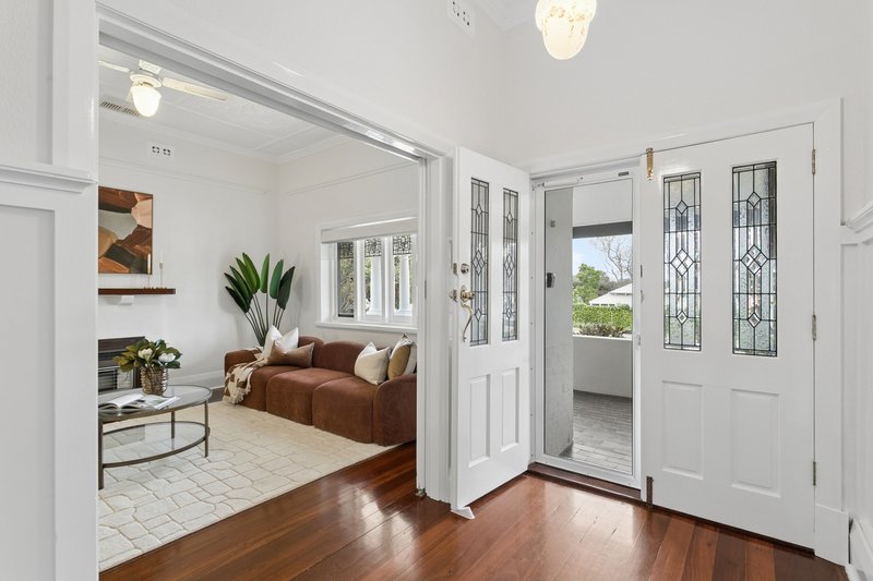 Photo - 35 Williams Road, Nedlands WA 6009 - Image 2