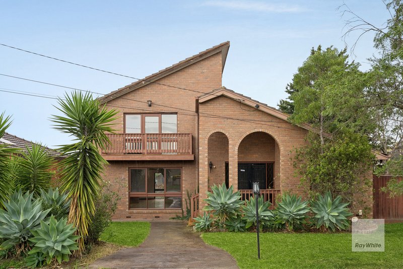 Photo - 35 Willow Drive, Avondale Heights VIC 3034 - Image 1