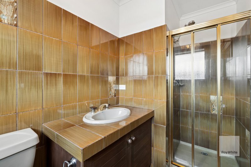 Photo - 35 Willow Drive, Avondale Heights VIC 3034 - Image 9
