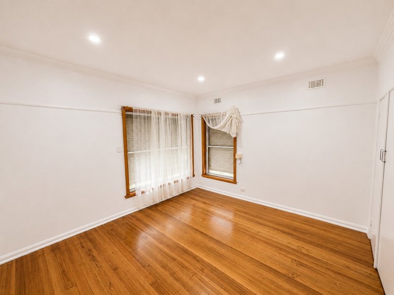 Photo - 35 Wilma Avenue, Dandenong VIC 3175 - Image 6