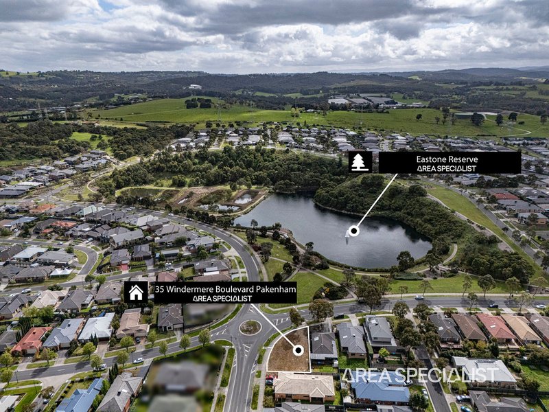 Photo - 35 Windermere Boulevard, Pakenham VIC 3810 - Image 3