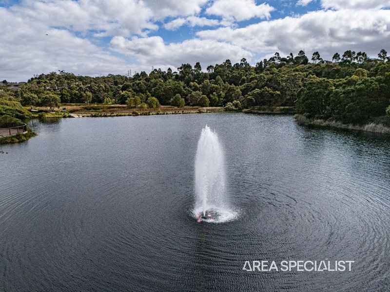 Photo - 35 Windermere Boulevard, Pakenham VIC 3810 - Image 15