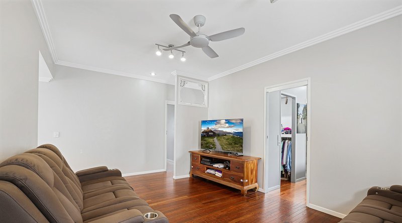 Photo - 35 Windermere Street, Norville QLD 4670 - Image 9