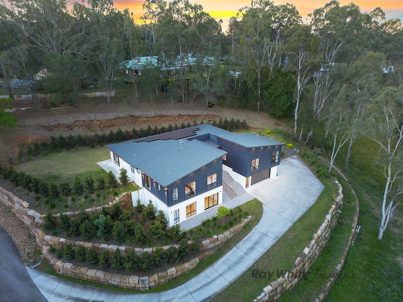 Photo - 35 Winrock Street, Brookfield QLD 4069 - Image 28
