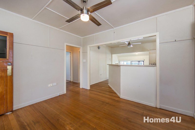 Photo - 35 Yacht Street, Clontarf QLD 4019 - Image 5