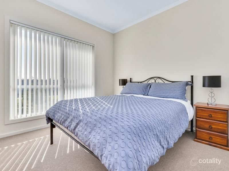 Photo - 35 Yerlo Drive, Largs North SA 5016 - Image 5