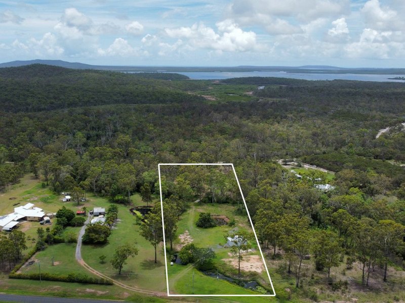 Photo - 350 Bells Road, Rodds Bay QLD 4678 - Image 2