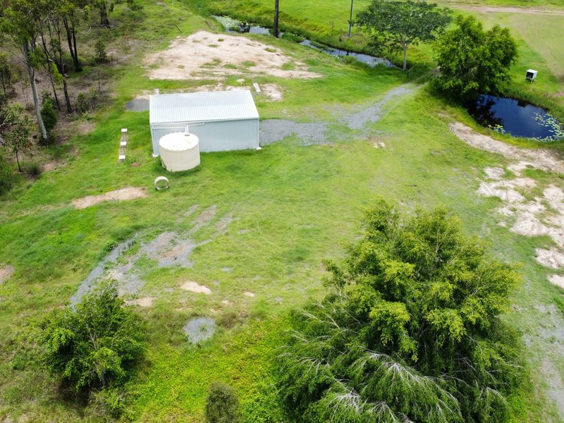 Photo - 350 Bells Road, Rodds Bay QLD 4678 - Image 6