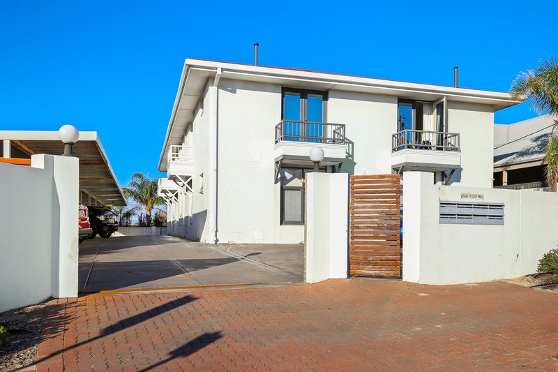 Photo - 3/500 Seaview Road, Henley Beach SA 5022 - Image 2