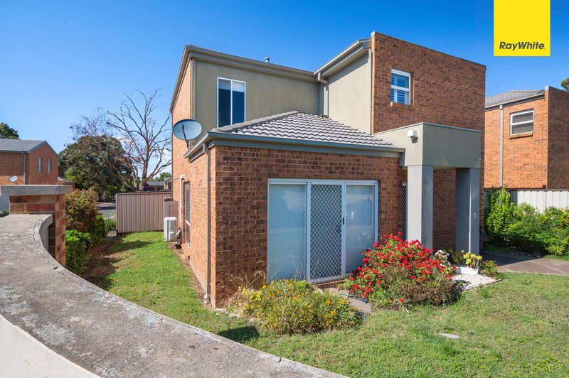 Photo - 3/51-55 Tullidge Street, Melton VIC 3337 - Image 1