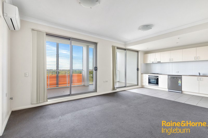 Photo - 35/1 Browne Parade, Warwick Farm NSW 2170 - Image 4