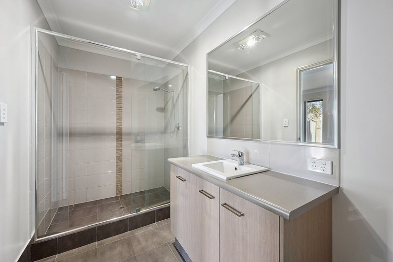 Photo - 351 Lambeth Circle, Wellard WA 6170 - Image 5