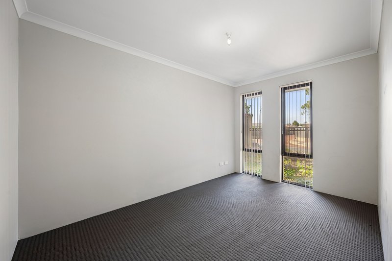 Photo - 351 Lambeth Circle, Wellard WA 6170 - Image 6