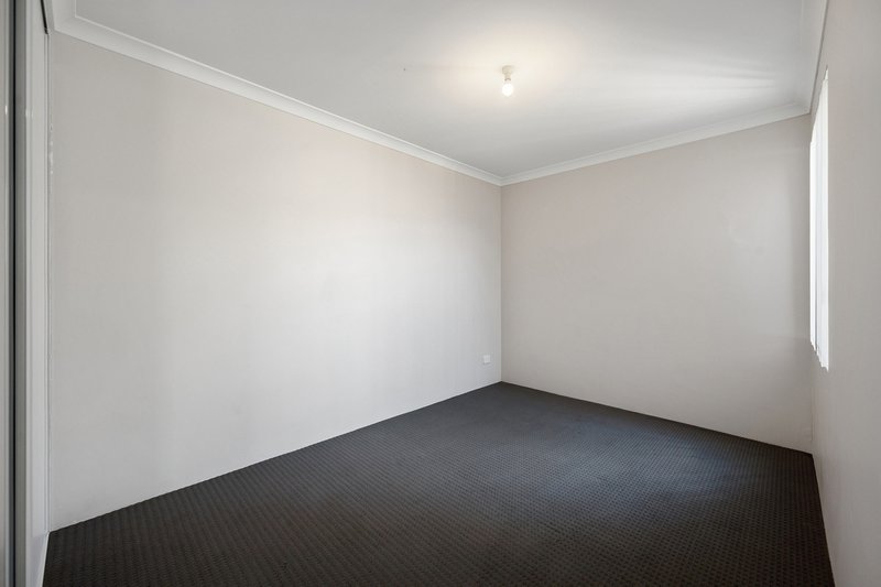 Photo - 351 Lambeth Circle, Wellard WA 6170 - Image 16