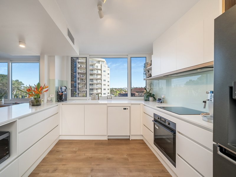 Photo - 3/51 Marine Parade, Redcliffe QLD 4020 - Image 14