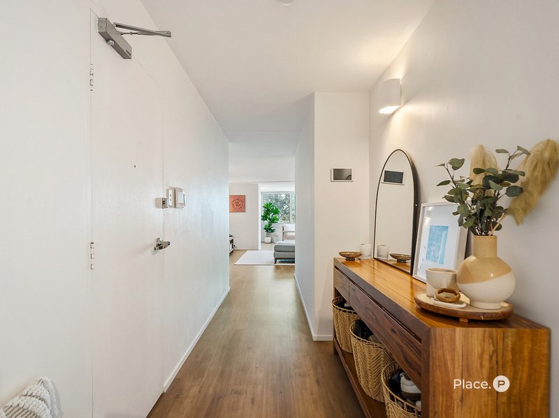 Photo - 3/51 Marine Parade, Redcliffe QLD 4020 - Image 16
