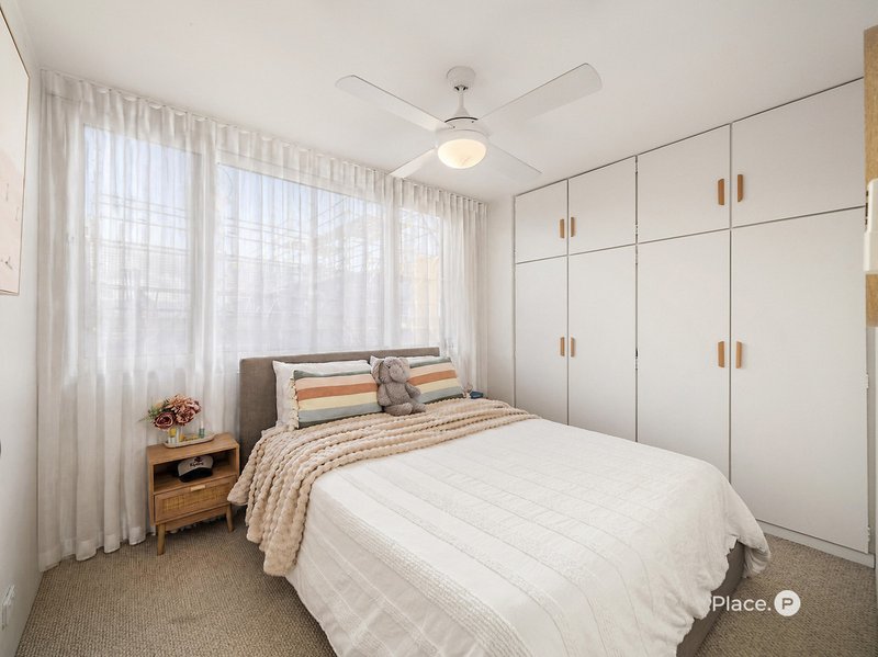 Photo - 3/51 Marine Parade, Redcliffe QLD 4020 - Image 18