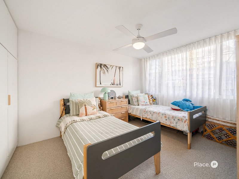 Photo - 3/51 Marine Parade, Redcliffe QLD 4020 - Image 19