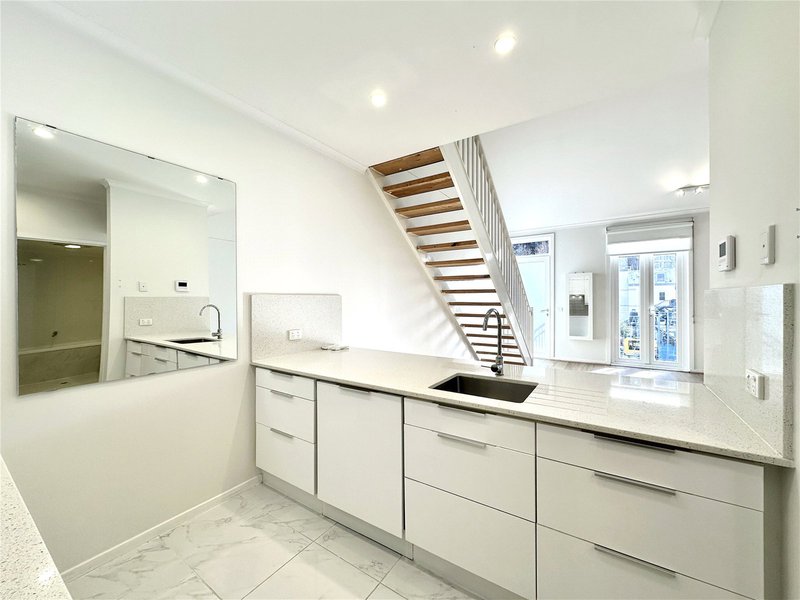 Photo - 35/106 Southbank Boulevard, Southbank VIC 3006 - Image 7