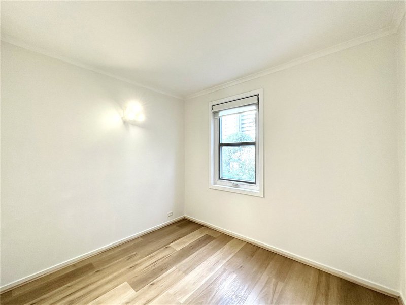 Photo - 35/106 Southbank Boulevard, Southbank VIC 3006 - Image 11