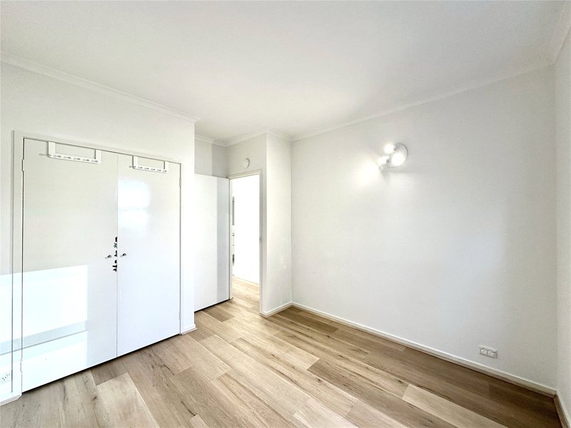 Photo - 35/106 Southbank Boulevard, Southbank VIC 3006 - Image 12