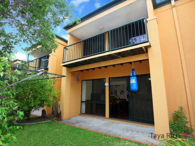 Photo - 35/120 Highfield Drive, Merrimac QLD 4226 - Image 8