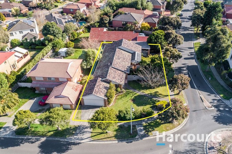 Photo - 352 Dandelion Drive, Rowville VIC 3178 - Image 3