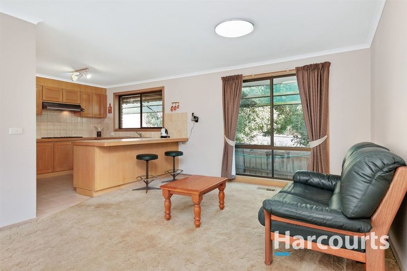 Photo - 352 Dandelion Drive, Rowville VIC 3178 - Image 5