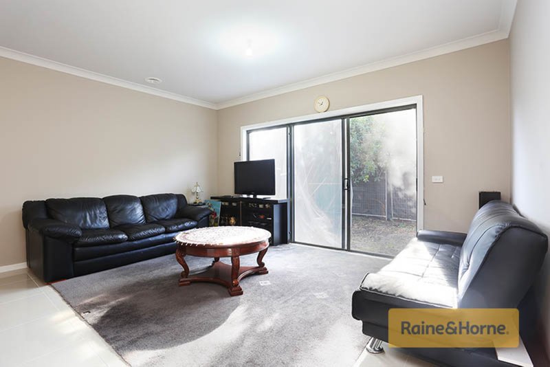 Photo - 3/52 Jacana Avenue, Broadmeadows VIC 3047 - Image 2