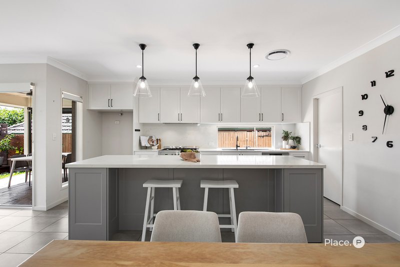 Photo - 352 Richmond Road, Cannon Hill QLD 4170 - Image 3