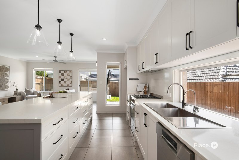 Photo - 352 Richmond Road, Cannon Hill QLD 4170 - Image 4