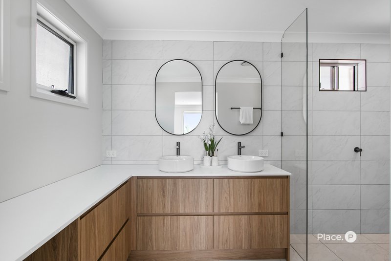 Photo - 352 Richmond Road, Cannon Hill QLD 4170 - Image 12