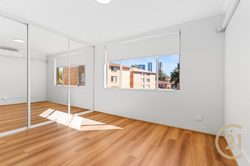 Photo - 35/2 Riverpark Drive, Liverpool NSW 2170 - Image 3