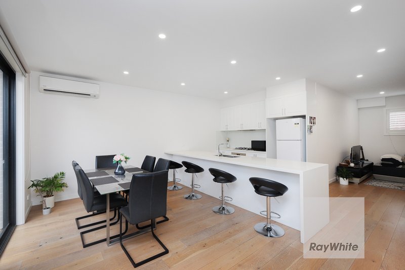 Photo - 3/520 Pascoe Vale Road, Pascoe Vale VIC 3044 - Image 3