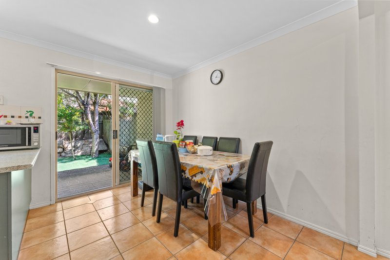 Photo - 35/25 Buckingham Place, Eight Mile Plains QLD 4113 - Image 3