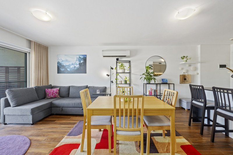 Photo - 35/28 Mort Street, Braddon ACT 2612 - Image 3