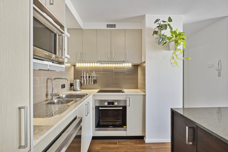 Photo - 35/28 Mort Street, Braddon ACT 2612 - Image 6
