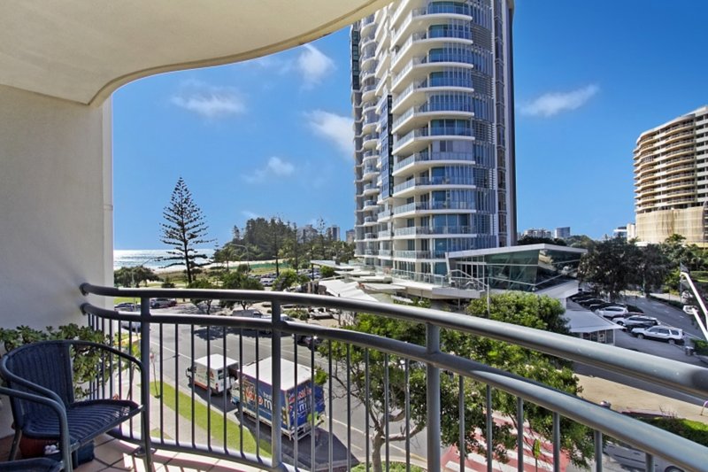 352/99 Griffith Street, Coolangatta QLD 4225