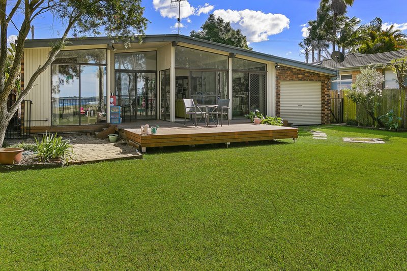 Photo - 353 Lakedge Avenue, Berkeley Vale NSW 2261 - Image 5