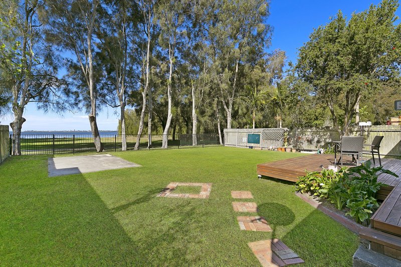 Photo - 353 Lakedge Avenue, Berkeley Vale NSW 2261 - Image 6